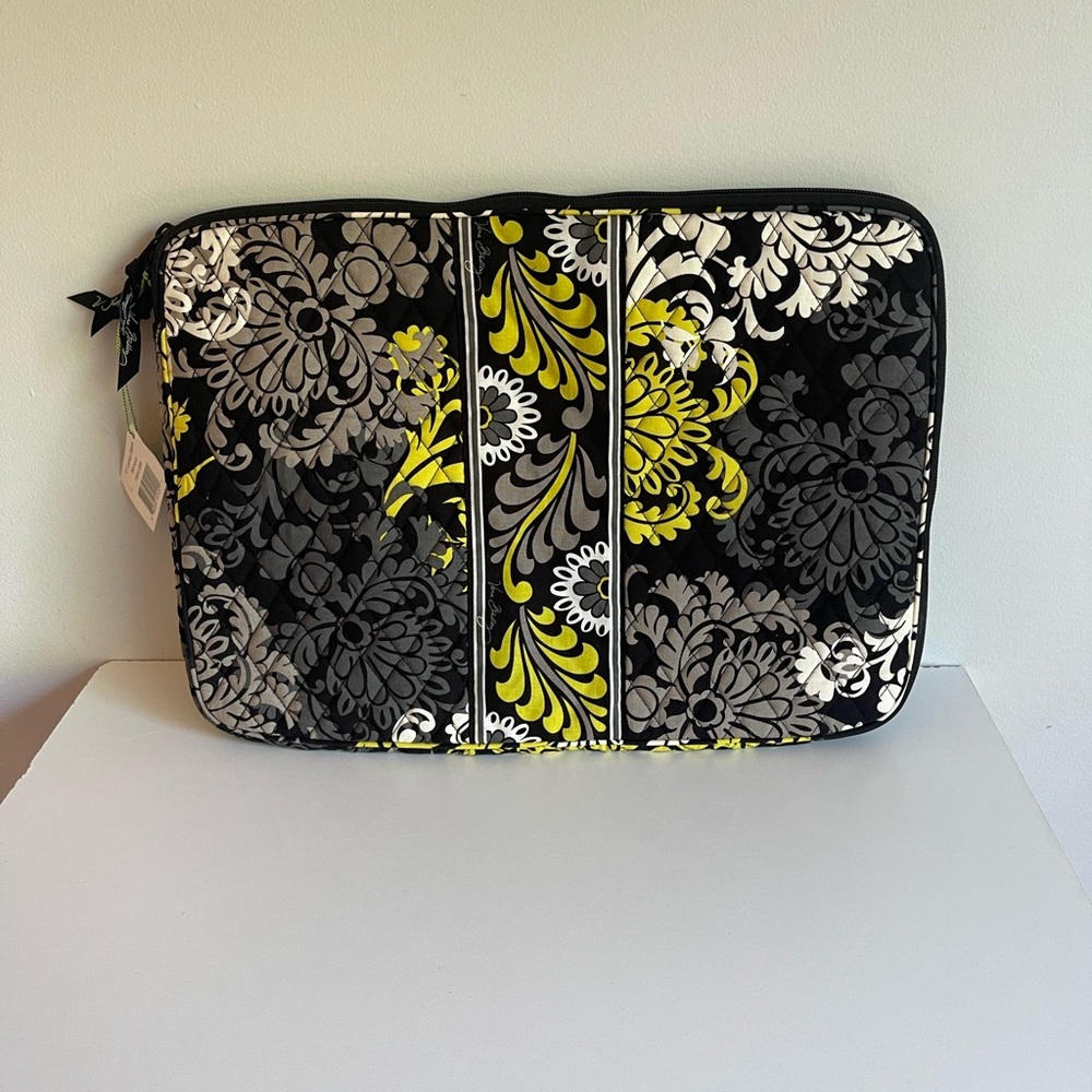 Vera Bradley 17” Laptop Sleeve Baroque Black and Yellow Quilted Women's Bag NWT - Picture 2 of 7